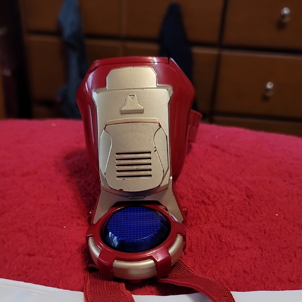 HASBRO 2012 IRON MAN 3 ARC FX WRIST REPULSOR ELECTRONIC ARMOR TOY WORKS